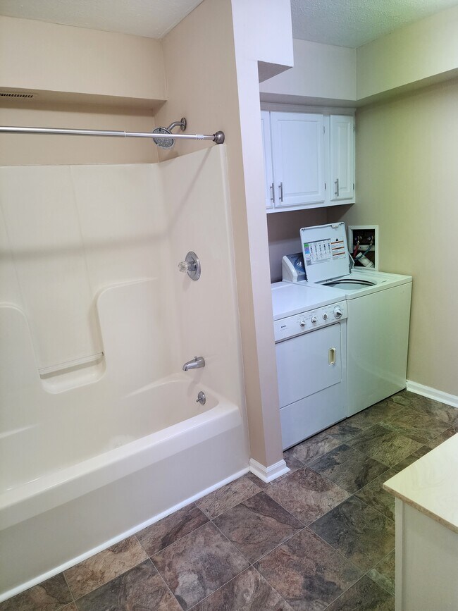 757 Palmetto Loop Unit 757, Glendale, KY 42740 Apartments in Glendale