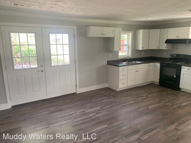 Building Photo - 3 br, 1 bath House - 268 S Mullen Ave