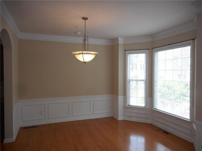 Foto del edificio - 212 Macleans Cross Ln SE