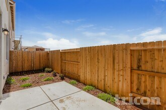 Interior Photo - Tricon Twelve Bridges