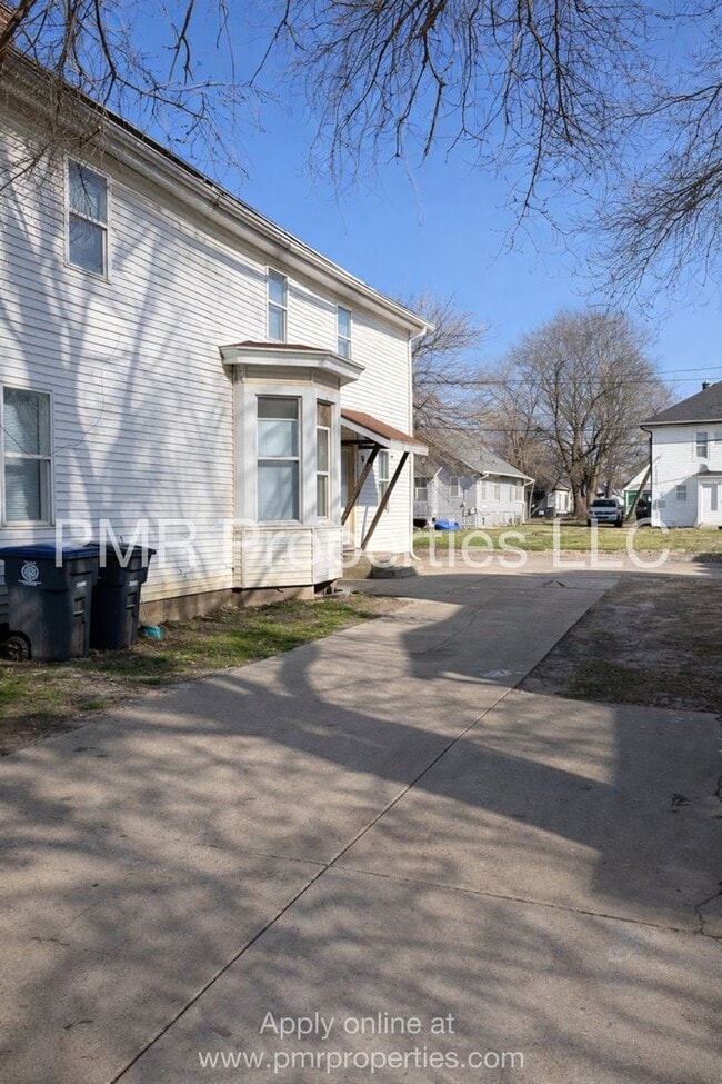 Photo - 916 Avenue C Apartment