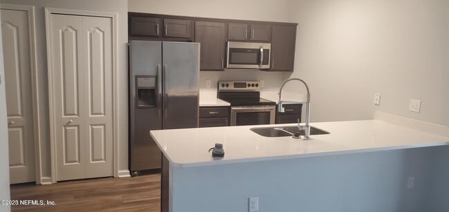 Building Photo - 4959 Key Lime Dr