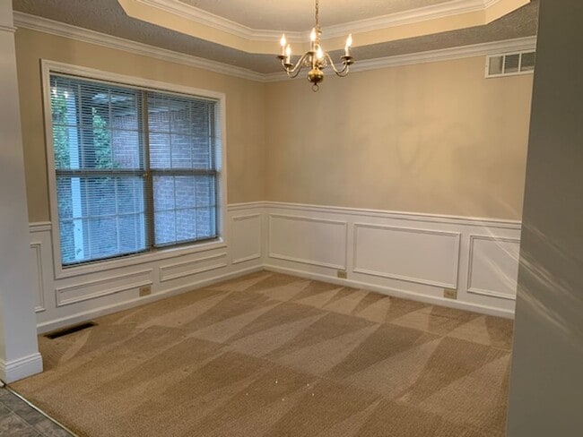 Building Photo - Chilesburg home with full unfinished basement  260206