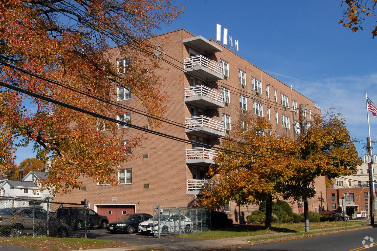 Building Photo - Pingry Arms