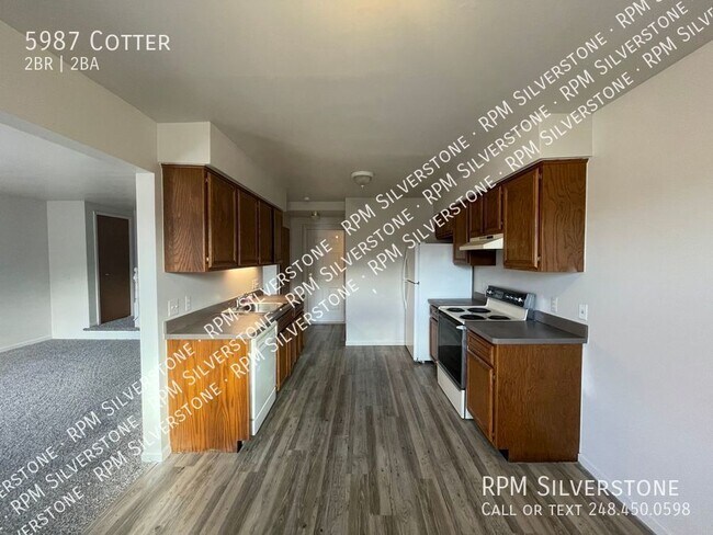 Building Photo - Spacious 2-bedroom