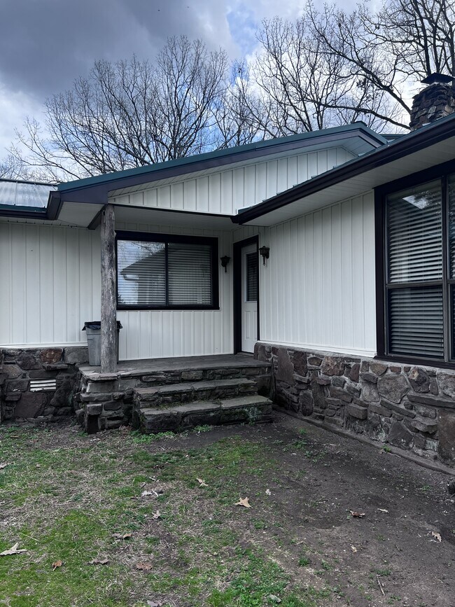 Building Photo - 5968 AR-359