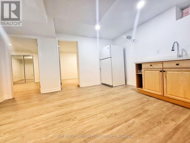 Building Photo - 37 Sandham Crescent