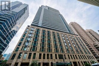 Building Photo - 955-3955 Bay St.