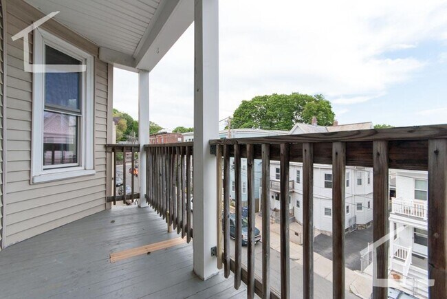 Building Photo - Oak Square Are of Brighton. Porch, Yard, L...