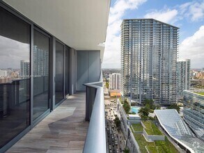 Building Photo - 801 S Miami Ave