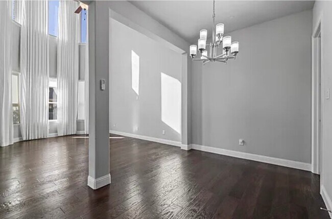 Foto del edificio - 3348 Archduke Dr.