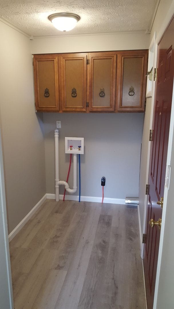 Building Photo - Charming 3 Bedroom Single-Family Home with Private Yard