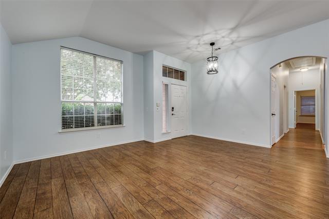 Foto del edificio - 1617 Redwood Dr