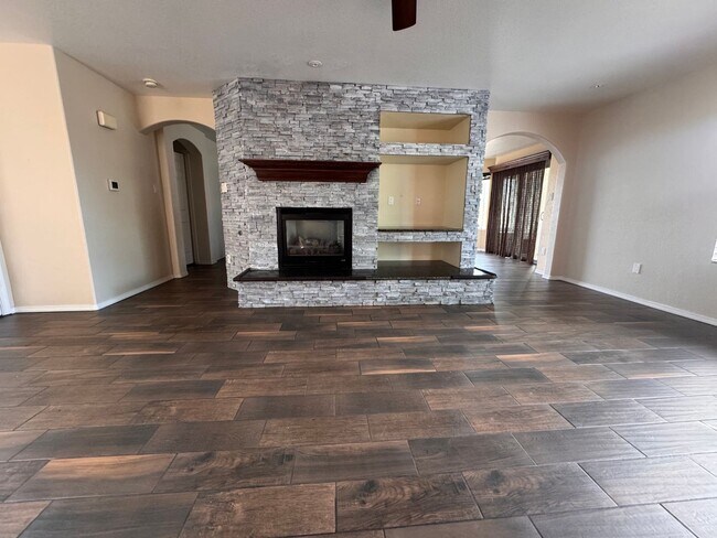 Foto del edificio - 6300 Verdi Way NW