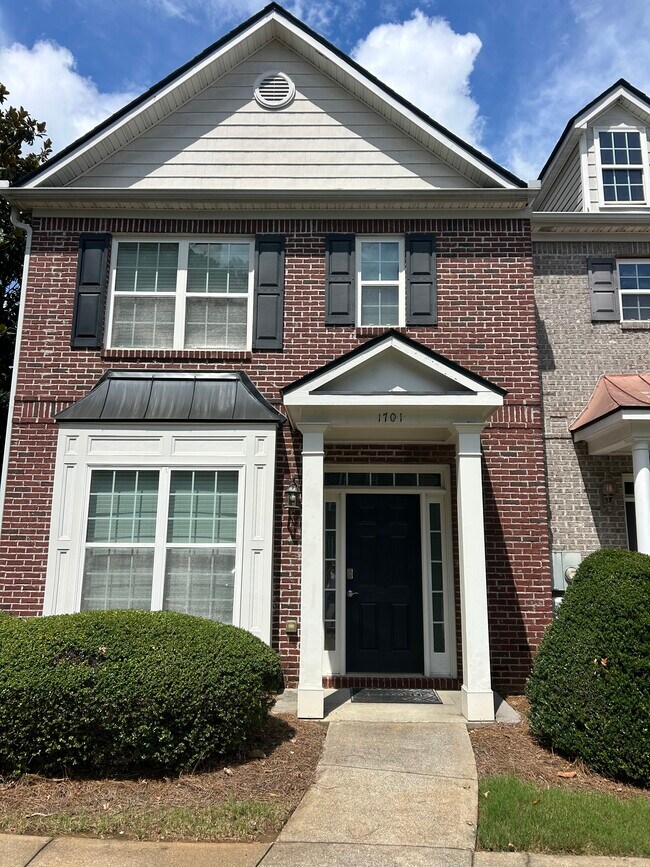 Foto del edificio - 1701 Heights Cir NW