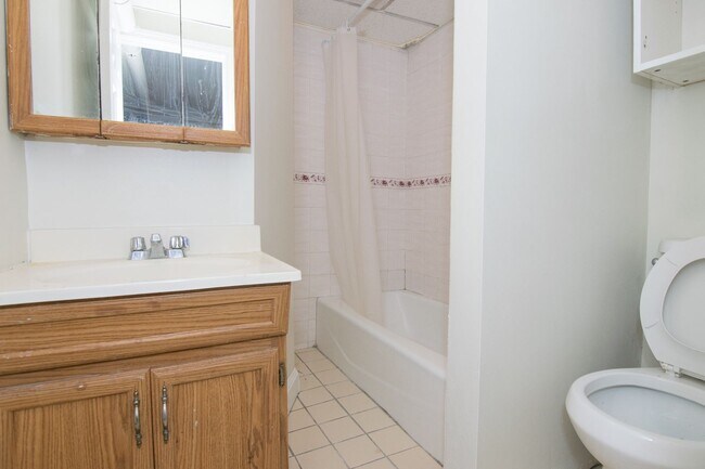 Foto del edificio - $1,900 Studio in Allston *NO FEE*