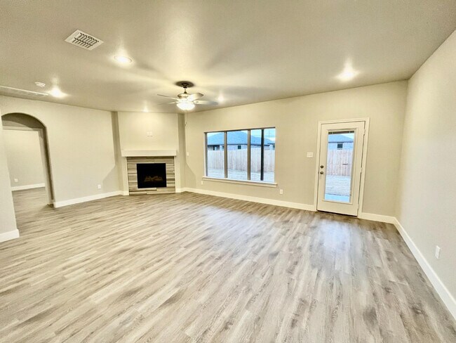 Foto del edificio - 7805 96th St