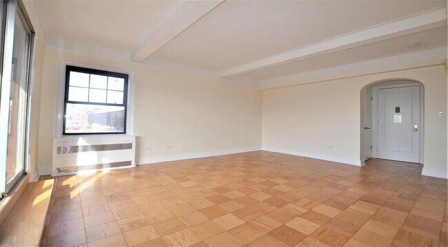 Building Photo - 10 Gramercy Park S