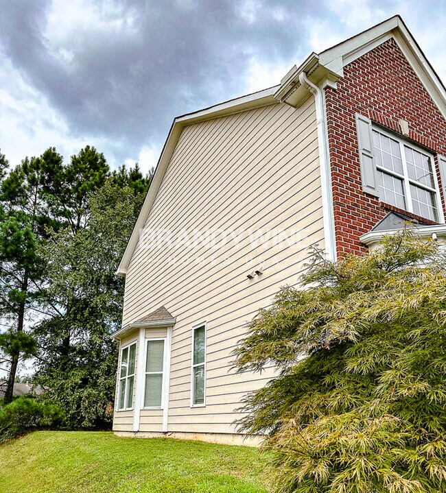 Building Photo - 5209 Lakerock Dr SW