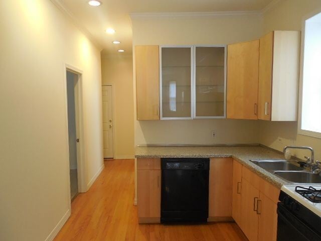 Building Photo - 2707 W Medill Ave