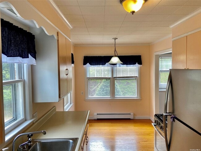 Building Photo - 1055 Old Shipyard Ln