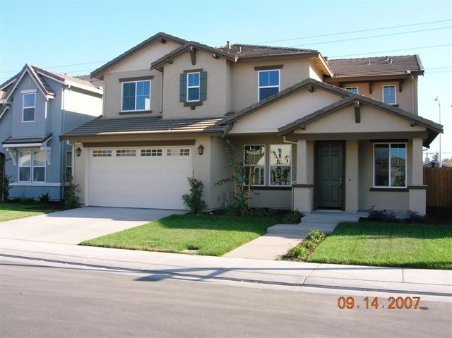 Foto del edificio - PROSPERITY WAY - BEAUTIFUL LARGE HOME