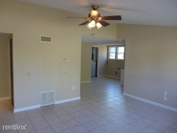 Foto del edificio - 3 br, 1 bath House - 711 Cedarwood Dr