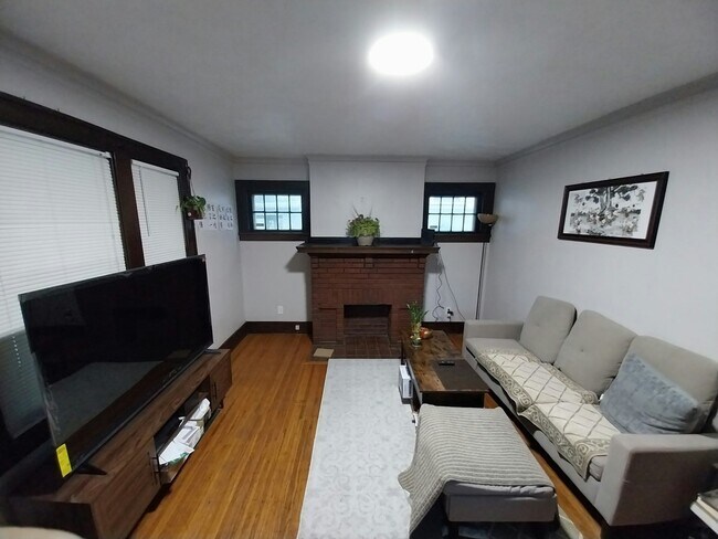 Foto del edificio - 1181 S Plymouth Ave