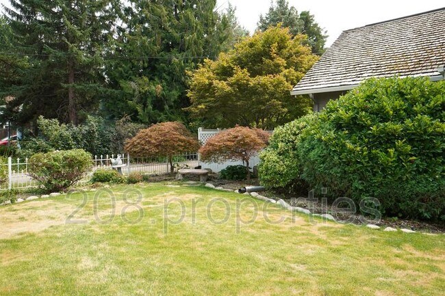 Building Photo - 2721 W Cassia St