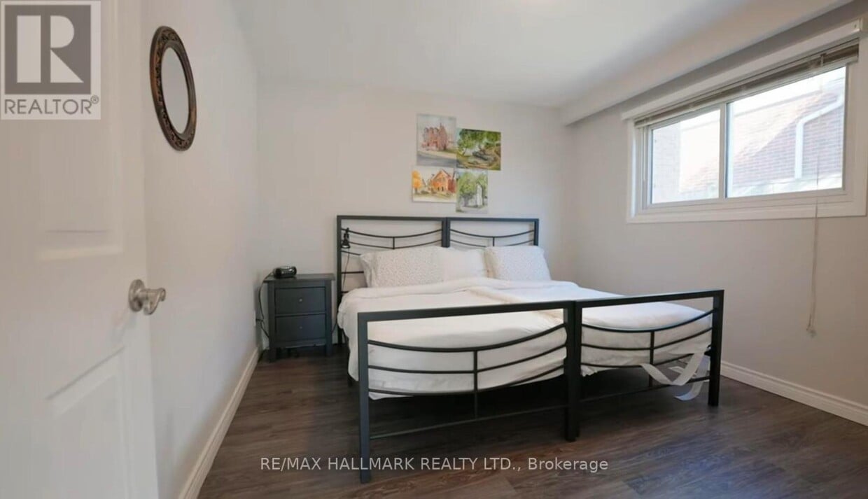 Building Photo - 225 Bayview Fairways Dr