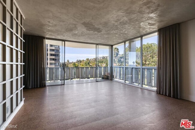 Foto del edificio - 2 br, 1 bath Condo - 4411 Los Feliz Blvd A...