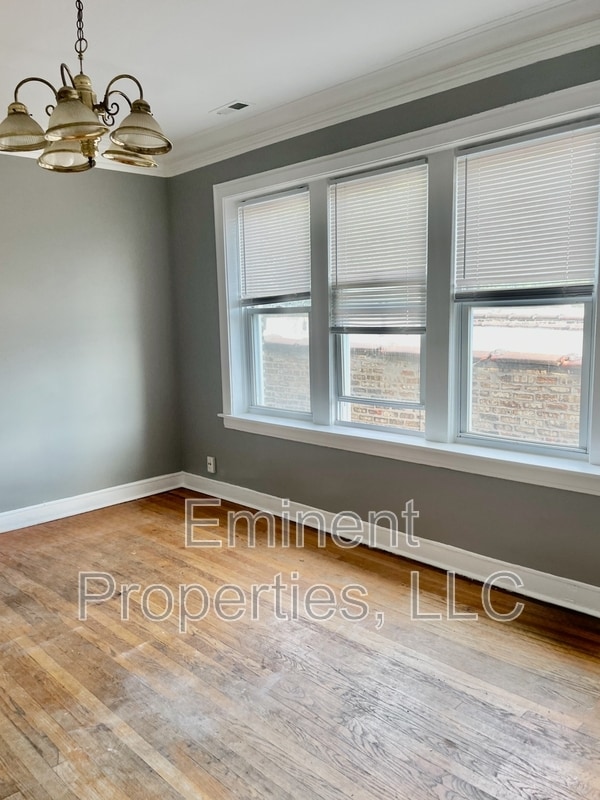 Building Photo - 8226 S Marshfield Ave