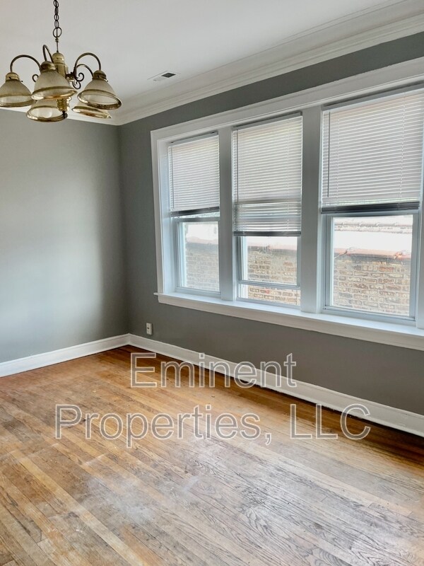 Foto del edificio - 8226 S Marshfield Ave