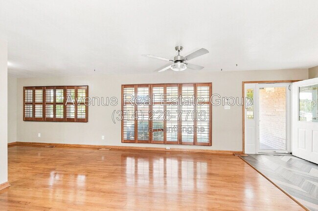 Building Photo - 959 Orchard Lakes Dr
