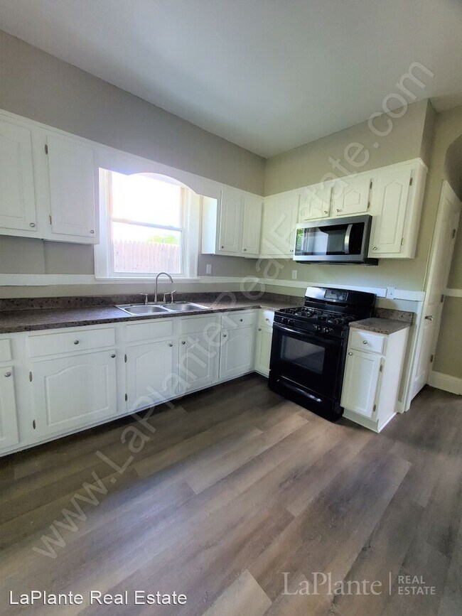 Foto del edificio - 4 br, 1.5 bath House - 2001 Lagrange St.
