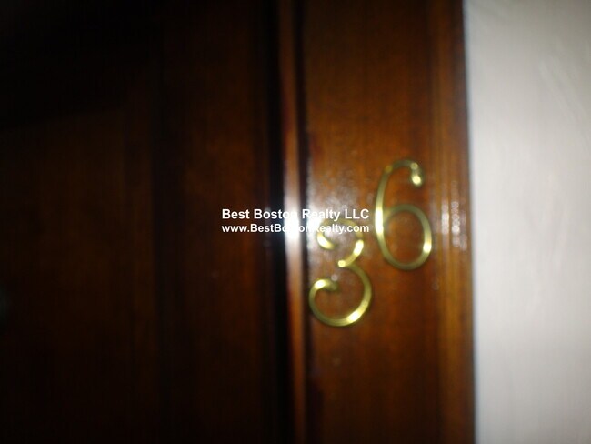 Building Photo - 119 College Ave