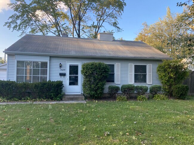 Building Photo - 3420 Greenbriar Dr