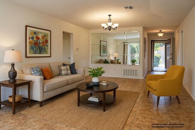 Building Photo - Single family home in Winter Park! 3/2 wit...