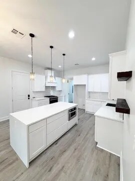 Foto del edificio - 2240 Caroline St