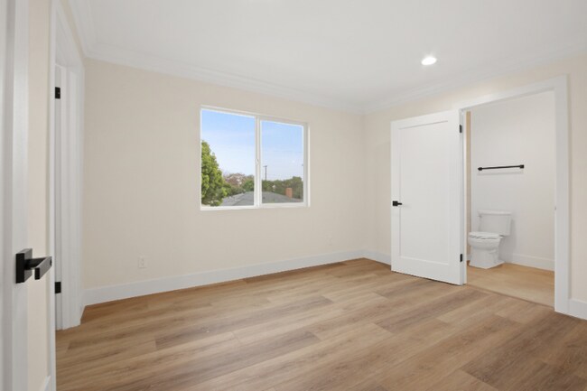 Building Photo - 5735 E Belen St