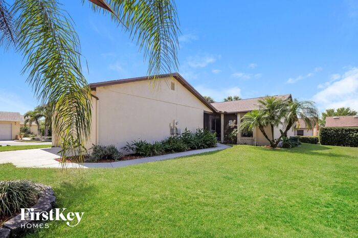 Primary Photo - 4301 Larrys Lagoon