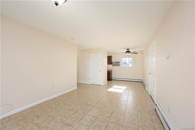 Building Photo - 18 Alpine Dr