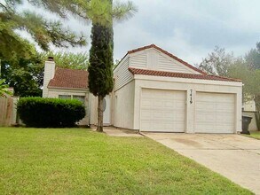 Building Photo - 7419 Winkleman Rd