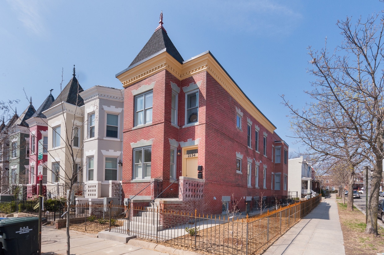 Primary Photo - 2134 Flagler Pl NW