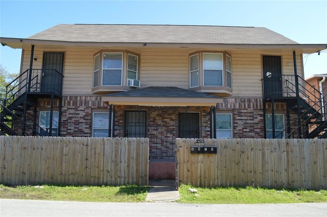 Building Photo - 2511 Rosalie St