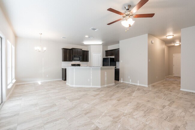 Building Photo - 3-Bedroom Home in Reserve at Pea Ridge – B...