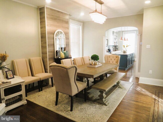 Foto del edificio - 5206 Ridge Ave