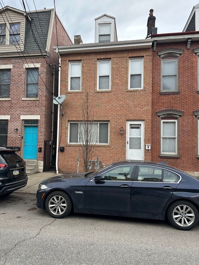 Primary Photo - 2217 Jane st