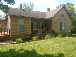 Building Photo - 20129 Huron River Dr