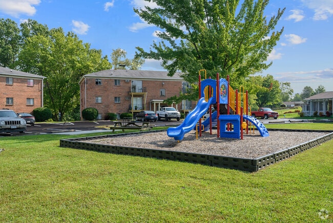Building Photo - 40 High Meadow Ln